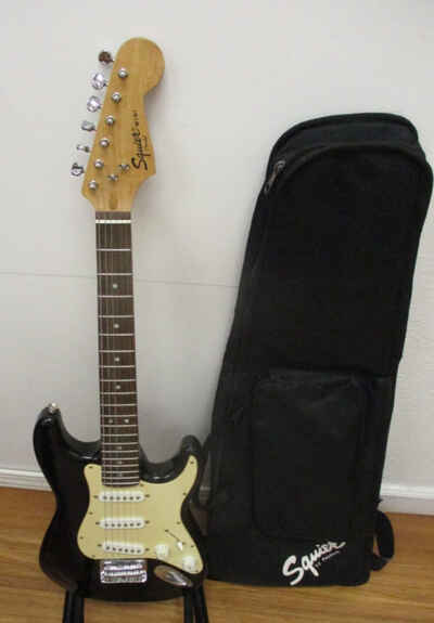 2008 Fender Squier Mini Strat Solid Body Electric  Black w / Original Padded Bag