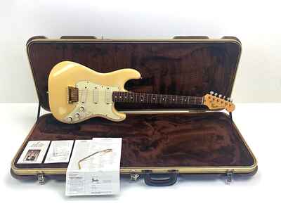 Fender Elite Stratocaster ? USA 1983 ? Olympic White ? Gold Hardware ? 3, 60 KG ?