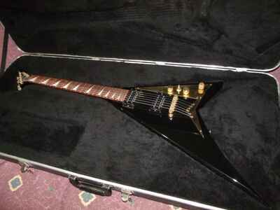 Jackson Japan Randy Rhoads RR5 Flying V electric guitar Black / Gold