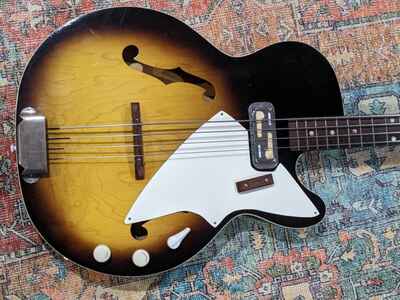 1961 Harmony H22 Short Scale Bass guitar, Gold Foil PU, Super Clean Shape, Case