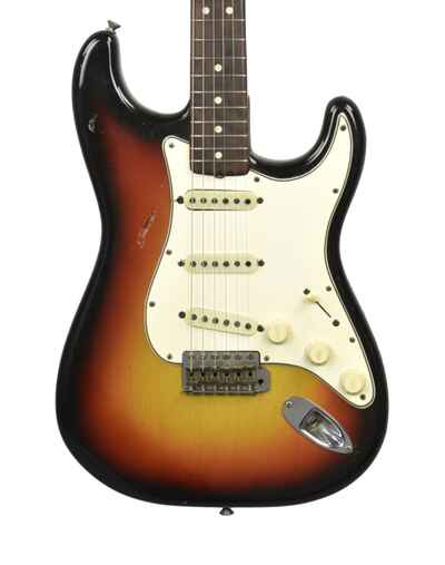 1965 Fender Stratocaster in 3-Tone Sunburst L96681