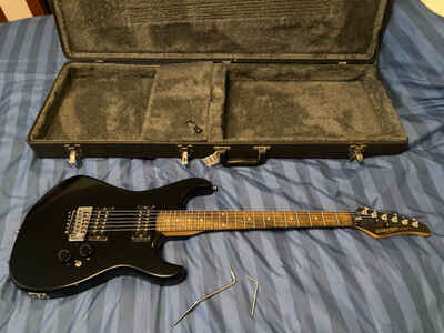 1985 KRAMER STRIKER ST200  BLACK W /  TCL Case