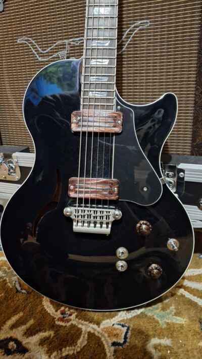 Vox Victor Electric Guitar >> Vintage Guitar and Bass