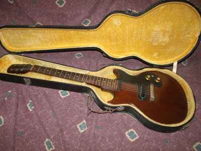 Vintage 1964 Gibson Melody Maker double-cut Electric Guitar