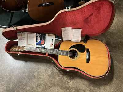 Morris W-40 vintage acoustic guitar made in Japan 1970s excellent with hard case