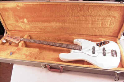 E-Bass Fender Squier Korea Anfang 90er mit Tweedcase electric bass with case