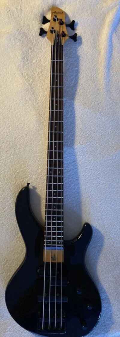 Aria Pro ll bass guitar, custom black, long scale, Bertolini pickups, hard case