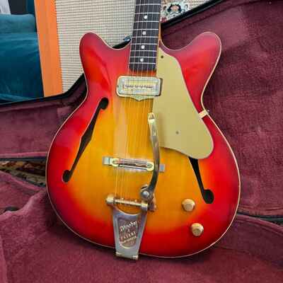Vintage 1966 Fender USA Coronado I *Gold* Bigsby Sunburst Electric Guitar *1960s