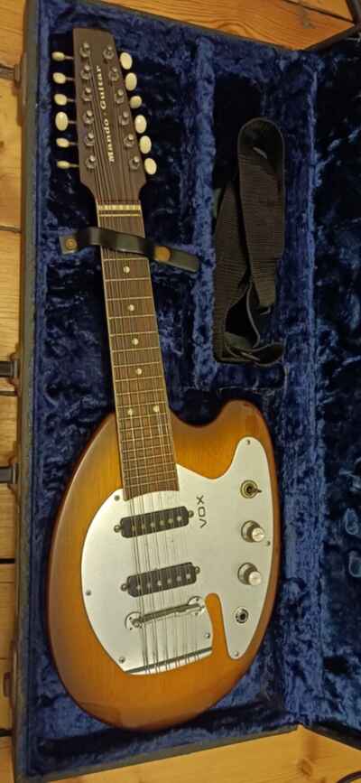 Vox Mando Guitar 12 String Octave Twelve, 1966 Made in England w / Original Case