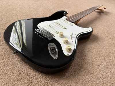 FENDER SQUIER AFFINITY STRATOCASTER 20TH ANNIVERSARY EDITION ELECTRIC GUITAR