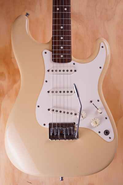 1983 Fender 2-Knob Stratocaster Electric Guitar in Ivory, with Hard Case, Used