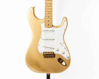 1982 Gold on Gold Fender Stratocaster - Dan Smith - Fullerton USA.