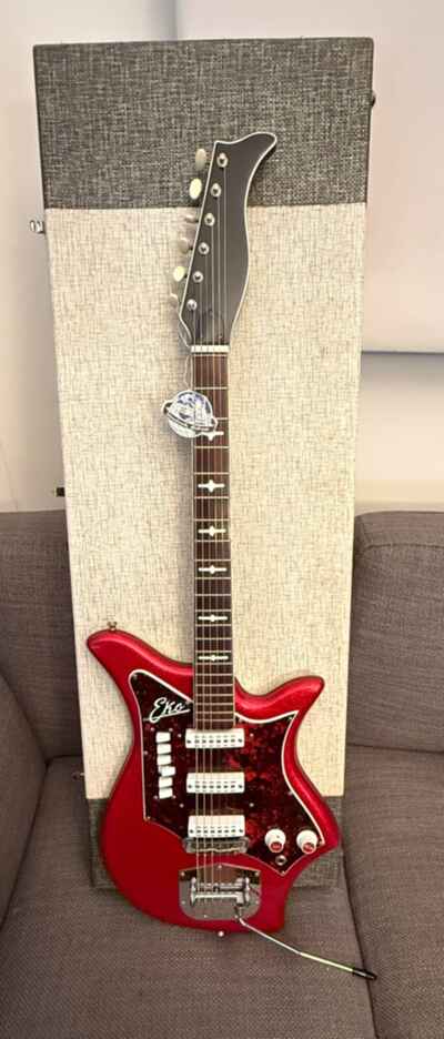 Eko 700 / V3 1961 - 1965 - Red Sparkle  /  Mother of Pearl guitar with original case