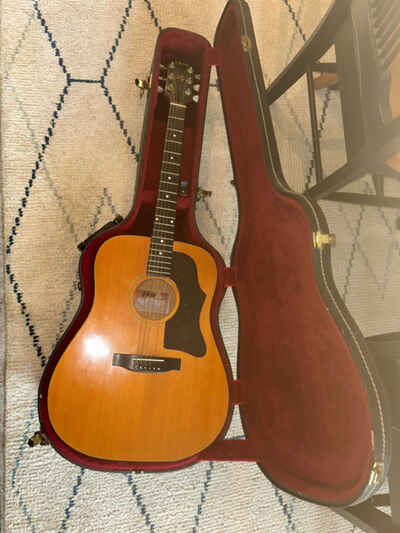 VINTAGE GIBSON GOSPEL ACOUSTIC GUITAR 1972 WITH CASE ORIGINAL OWNER