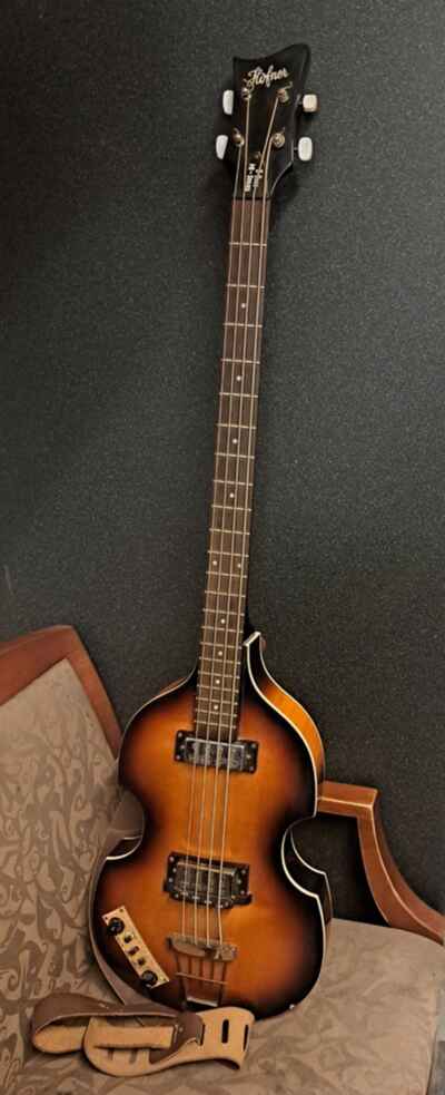 Hofner Left-Handed B-Bass Hi-SeriesVintage Viola Electric  with Strap and Case