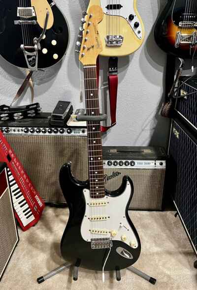 Fender Squier Stratocaster ST-362 1984 w /  Hwy 1 Pickups & Trem Made In Japan MIJ