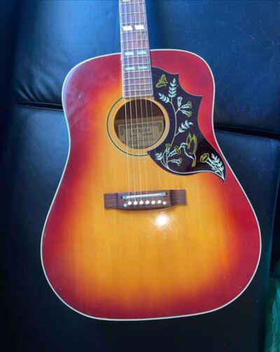 Vintage acoustic guitar Hummingbird Model MIJ 1970
