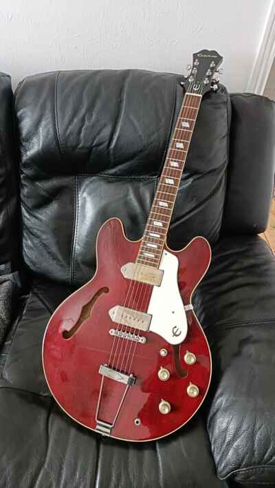 Epiphone Casino 1982 MIJ Wine Red + OHSC KILLER LOOKS KILLER PLAYER