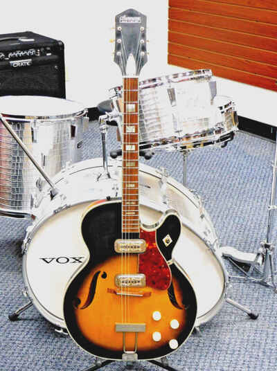 Vintage 1960 Harmony Meteor H70 Electric Guitar! DeArmond Gold Foil Pickup! NICE