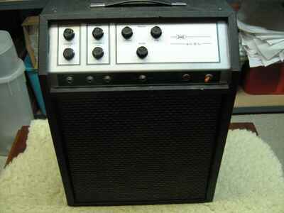 Silvertone 1970 40XL 1422 1x12 40W Solid State Combo Amp