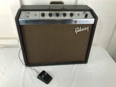 1963 Gibson Falcon Electric Guitar Amplifier w /  Foot Pedal. Model GA 19 RVT