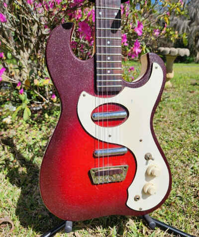 Silvertone 1457 1960s Red Burst Sparkle 2 pickup Vintage Guitar