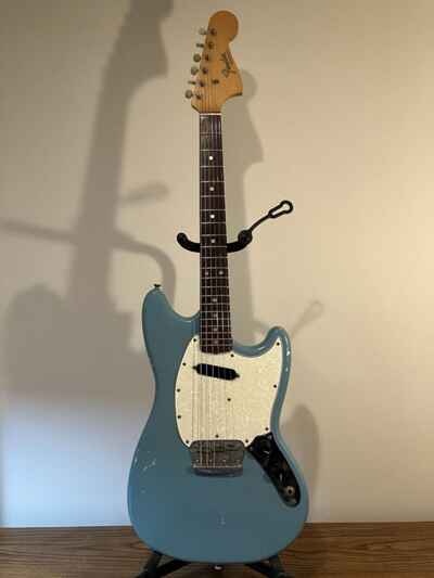 Vintage Fender Music Master II Daphne Blue Short Scale W / Case
