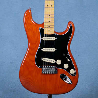 Fender American Vintage II 1973 Stratocaster Electric Guitar w / Case - Mocha - Pr