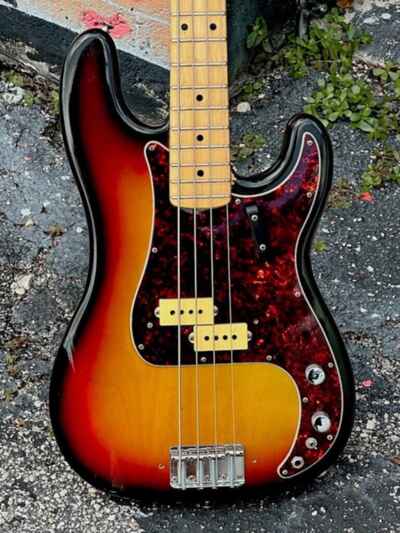 1972 Fender Precision Bass a beautiful lightweight & Minty example !