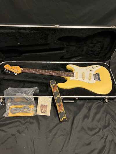 1983 Fender USA Elite Stratocaster Arctic White Guitar-Rosewood Board-W / OHSC