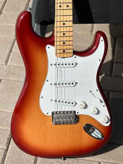 1982 Fender "Dan Smith" Stratocaster rare Sienna Cherryburst & shes Minty !