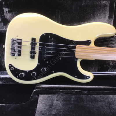 1977 Fender - Precision Bass - fretless mit J-Bass-PU - ID 4585