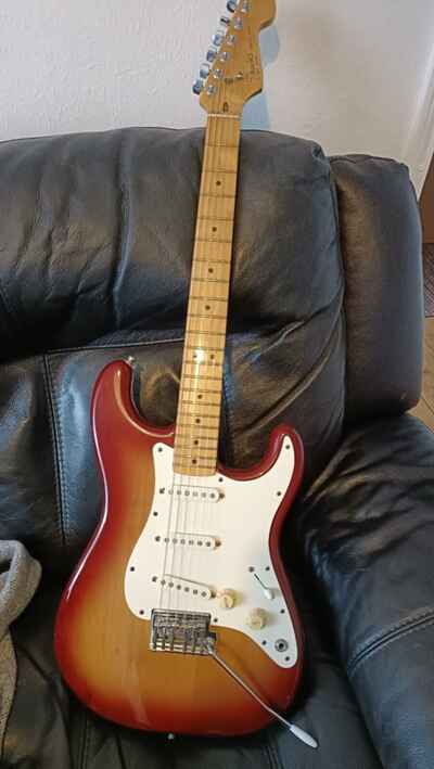 Fender Stratocaster 1983 USA FULLERTON two knob Cherry Sunburst+ OHSC KILLER GUI