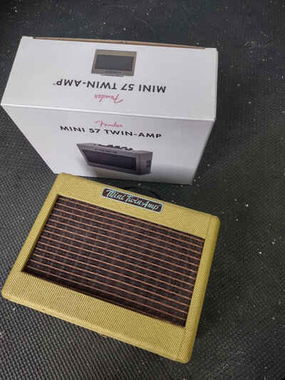 Fender Mini Twin Amp 57