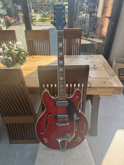 Epiphone EA 250
