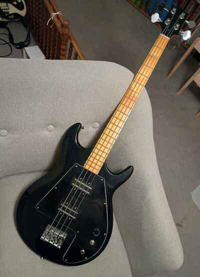Gibson Ripper Bass Copy Kopie Nachbau schwarz Humbucker