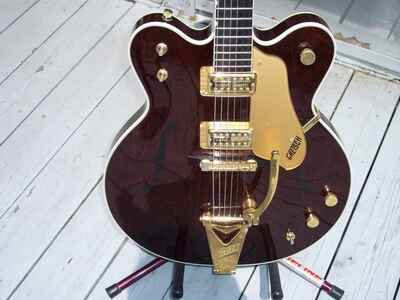 Gretsch G6122-1962 Country Classic 11 Double Cutaway Walnut stain, seldom used