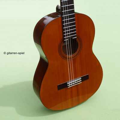 4 / 4 Konzert-Gitarre Yamaha CG-110 KULT 80er Decke Fichte klangstark bundrein Top