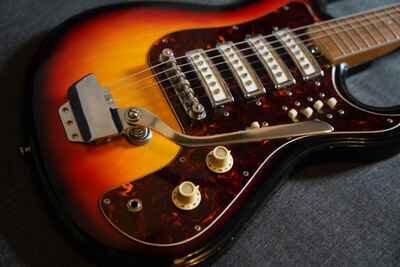 Hertiecaster  /  Teisco - 4 Pickups Sunburst 70er (Restauriert)