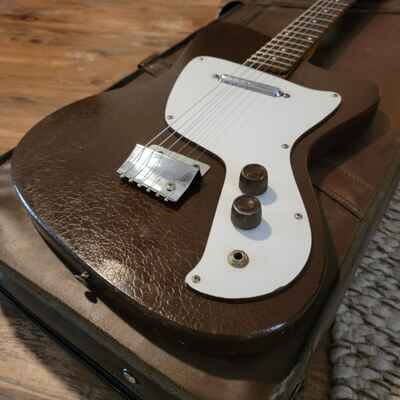 Vintage Danelectro Hawk 1N Electric Guitar 1966 Great Original Condition W / Case
