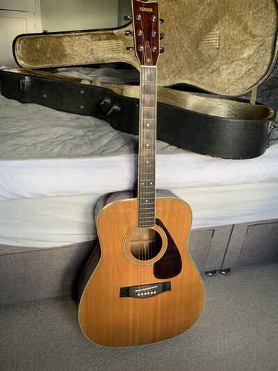 Yamaha FG340 Dreadnought Acoustic Guitar 1981 - Includes Hard Case.