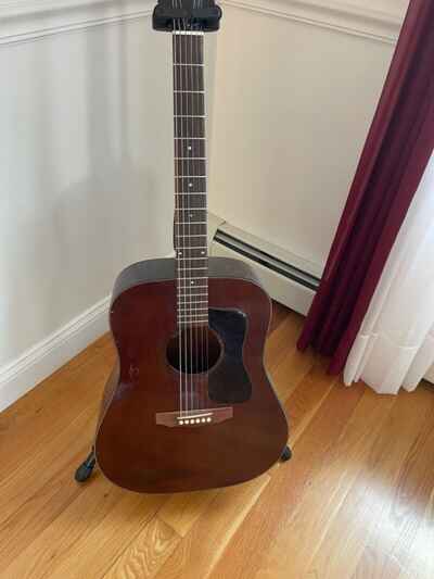 Guild 1977 D25M Acoustic Guitar With Case