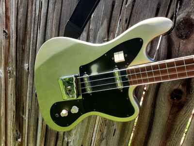 THE BEST Teisco Bass Guitar SILVER JOHNNY PAYCHECK Country RECORDING KING TONE