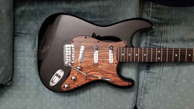 ~ Cashified ~  Vintage (circa 1980) Kustom Kasino Stratocaster Style Guitar