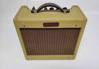 Vintage 1990s Fender PR 258 Bronco Tweed Amp, 15W@8Ω, 8" Speaker