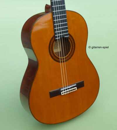4 / 4 Konzert-Gitarre Yamaha G-231 II Fichte klangstark leicht spielbar Kult Top!