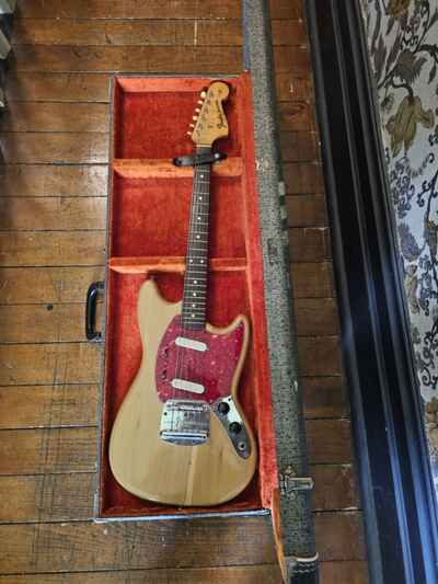 Fender Mustang Genuine Vintage 1960s Electric Guitar With Original Hard Case