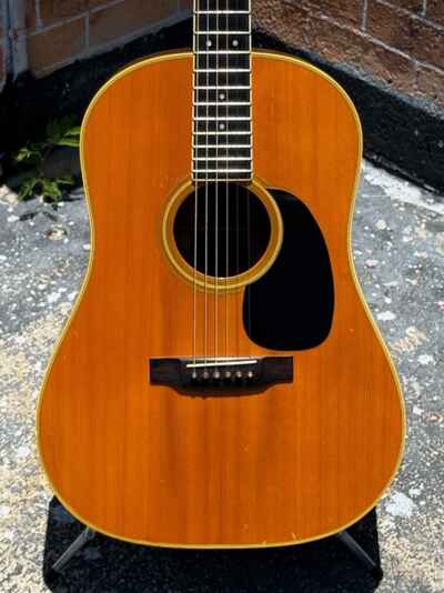1972 Martin D-35S ultra rare 12-Fret 3 piece Indian Rosewood back w / a huge neck.