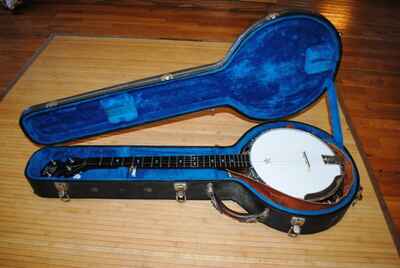 Deering Deluxe 1995 5 string banjo with Hard Case