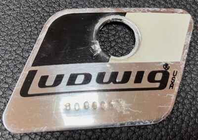 vintage Ludwig black&white badge for Rockers series good condition